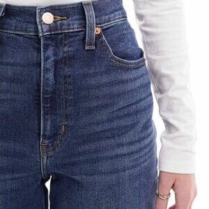 Levi’s Dark Wash High-Waisted Mom Denim Jeans